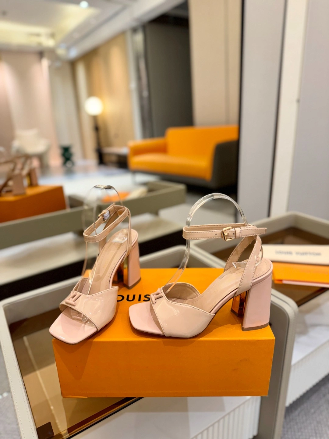 COCO-- 8V 1AGUTG Calfskin goatskin Heel height：8.5CM item:E-X158D4114